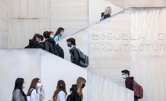 Des étudiants de l’école d’architecture de Valence, en Espagne (photo d’illustration). | EPA